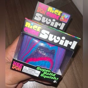 Needoh Nice Cube Swirl